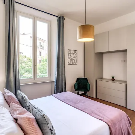 Aweshomeitaly Luxury Apartment