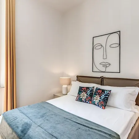 Aweshomeitaly Luxury Apartment *